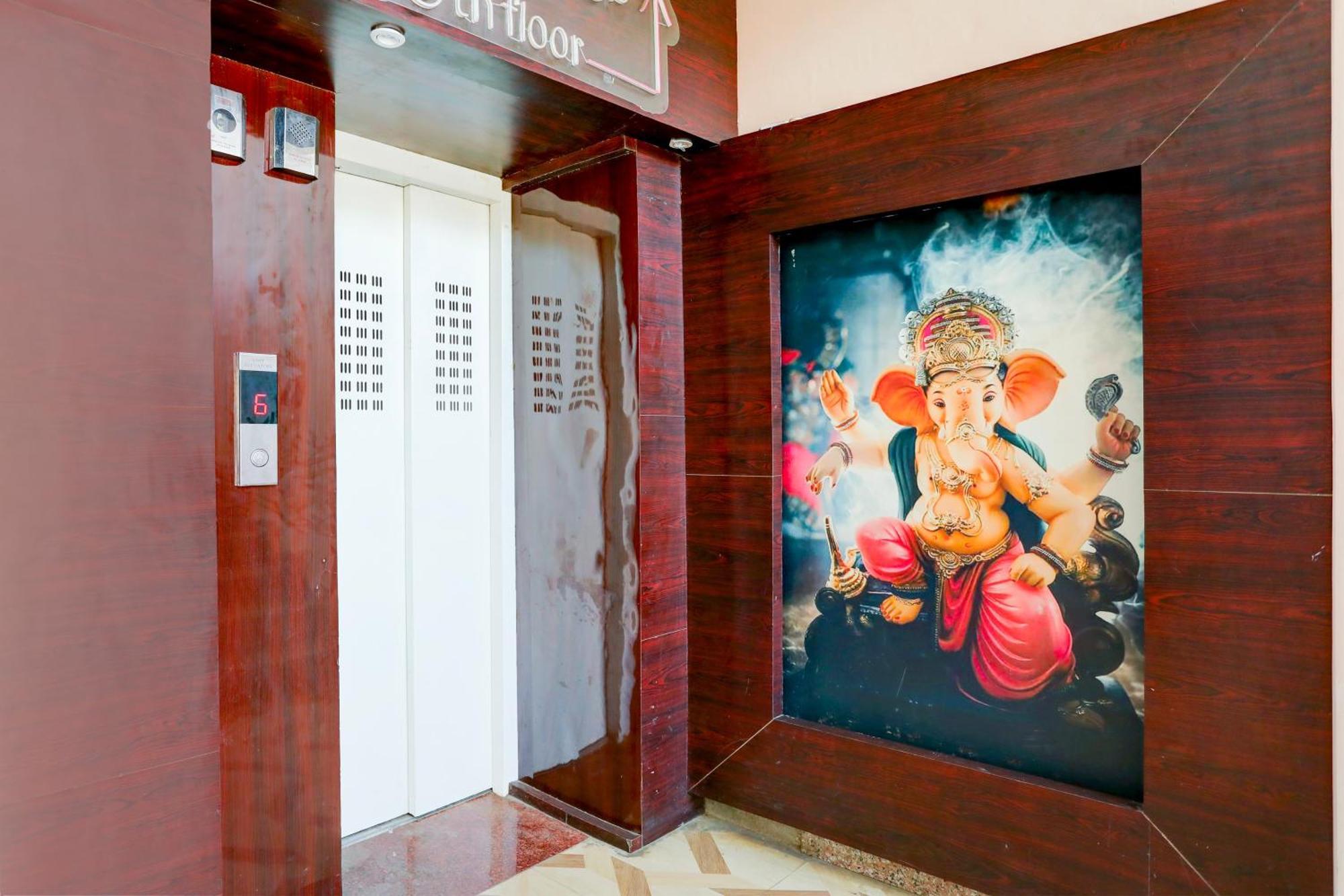 Super Hotel O Hyderabad Gate Iit Bhu Kakarmatha 外观 照片