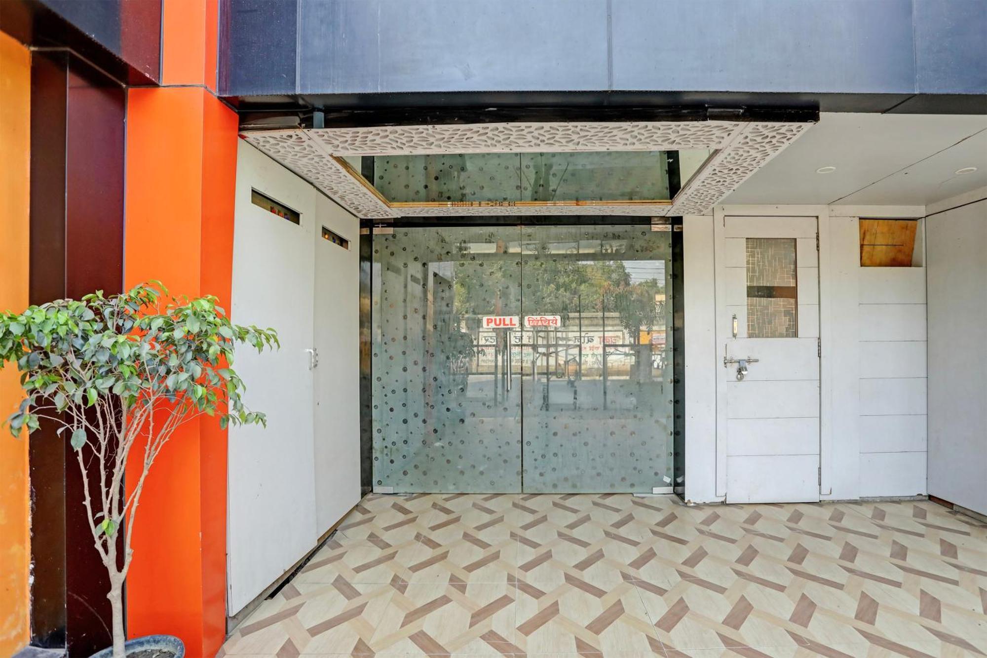 Super Hotel O Hyderabad Gate Iit Bhu Kakarmatha 外观 照片