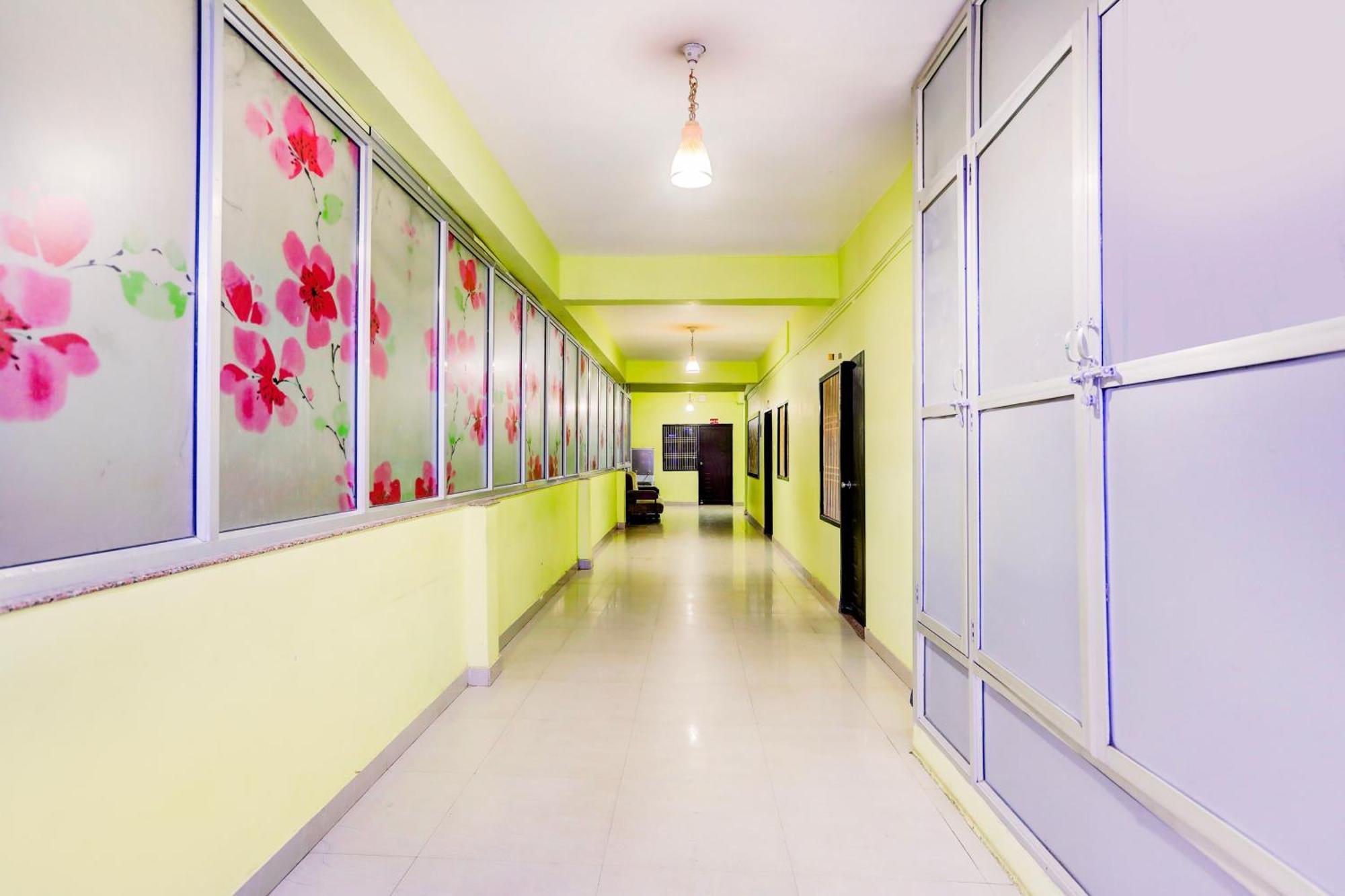 Super Hotel O Hyderabad Gate Iit Bhu Kakarmatha 外观 照片